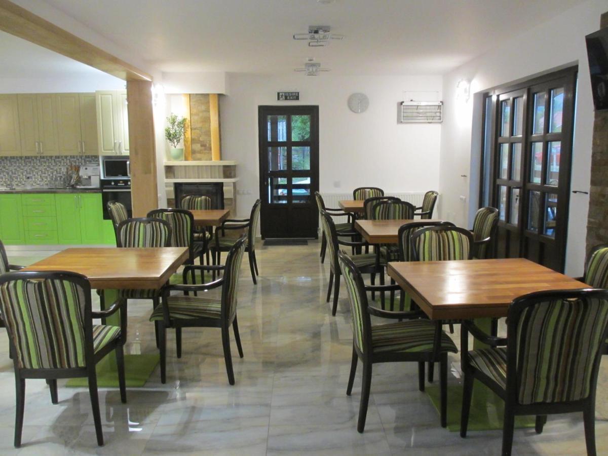 Nut House Retezat * Nucsoara (Hunedoara)