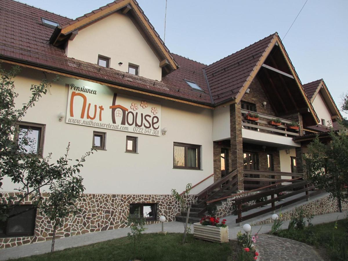 Nut House Retezat Pensión Nucsoara (Hunedoara)