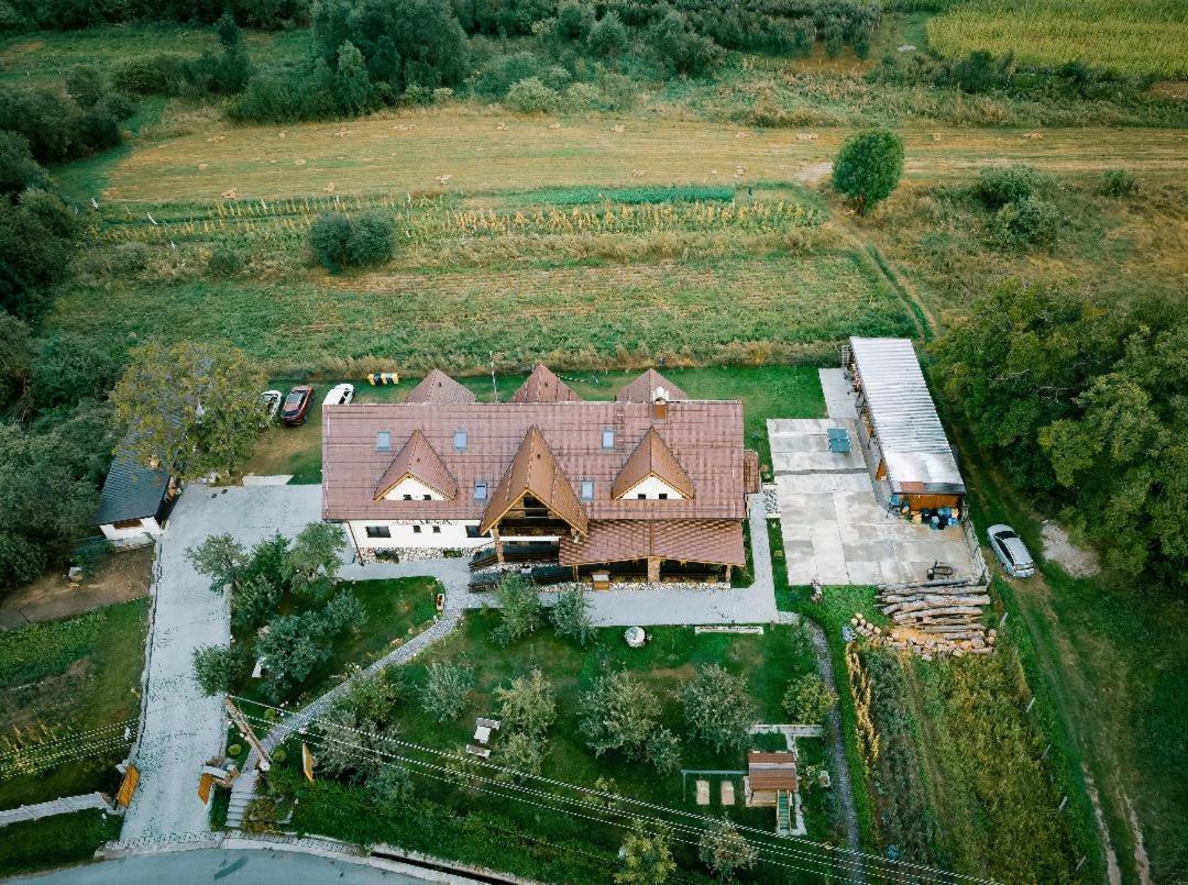 Pensión Nut House Retezat *